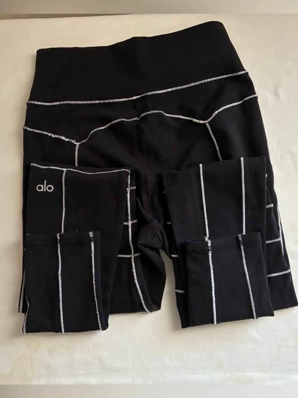 Womens Alo Leggings Black With White Piping SZ XS